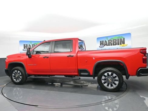 Used 2024 Chevrolet Silverado 2500 Custom w/ Custom Value Package AWD/4WD image 3