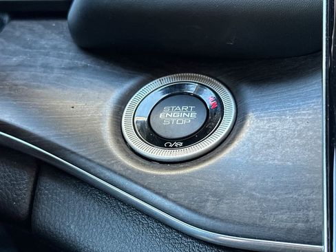 Used 2022 Jeep Grand Cherokee Overland w/ Advanced Protech Group III image 26