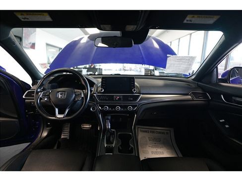 Used 2018 Honda Accord Sport image 13