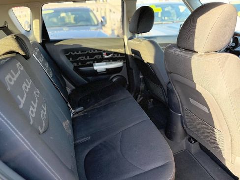 Used 2012 Kia Soul + FWD image 15