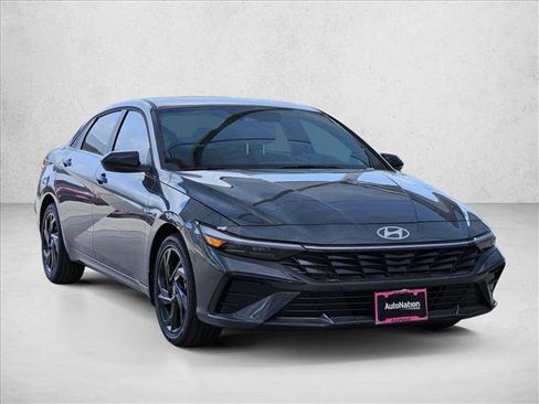 New 2026 Hyundai Elantra SEL Sport Premium image 6