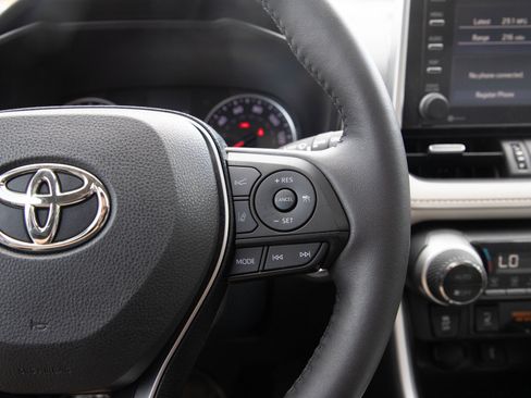Used 2020 Toyota RAV4 XLE Premium AWD/4WD image 26