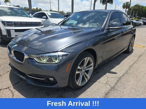 Used 2018 BMW 330i Sedan w/ Convenience Package RWD image 3