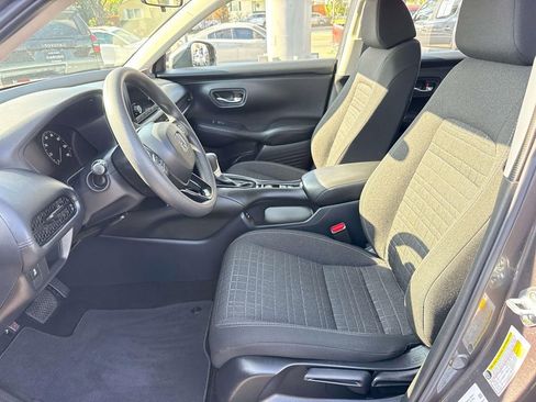 Used 2025 Honda HR-V LX image 21