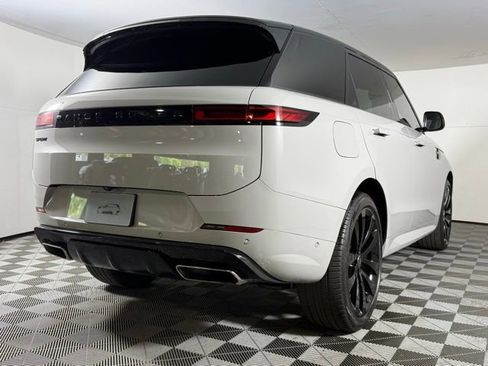 Used 2024 Land Rover Range Rover Sport Dynamic SE AWD/4WD image 8
