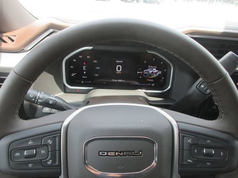 New 2026 GMC Sierra 2500 Denali w/ Denali Reserve Package AWD/4WD image 18