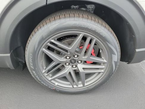 New 2026 Ford Explorer ST-Line w/ ST-Line Street Pack image 22