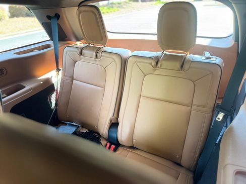 Used 2022 Lincoln Aviator Black Label w/ Dynamic Handling Package image 33