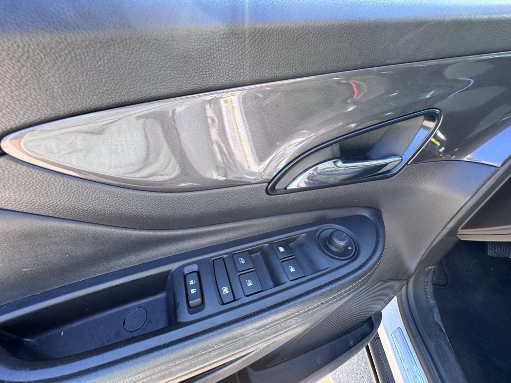 Used 2020 Buick Encore Preferred FWD image 14