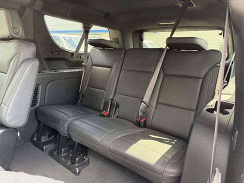 Certified 2024 Chevrolet Suburban High Country AWD/4WD image 14
