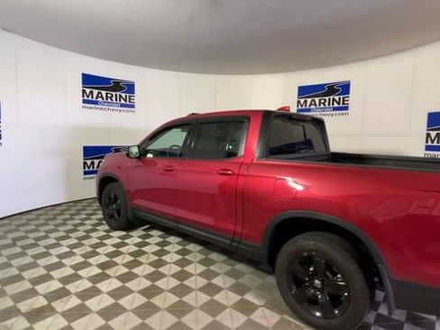 Used 2025 Honda Ridgeline Black Edition image 8