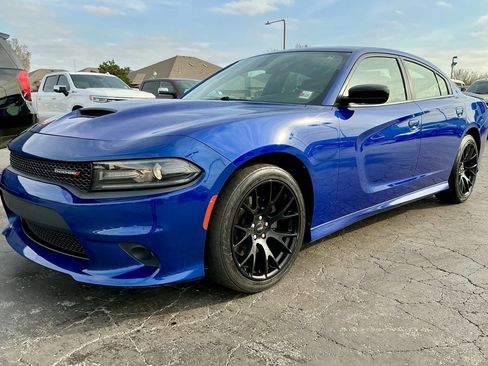 Used 2018 Dodge Charger SXT Plus w/ Blacktop Package image 7