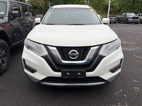 Used 2017 Nissan Rogue S AWD/4WD image 2