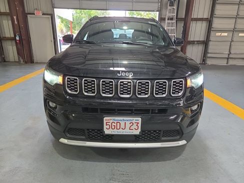 Used 2025 Jeep Compass Limited AWD/4WD image 7