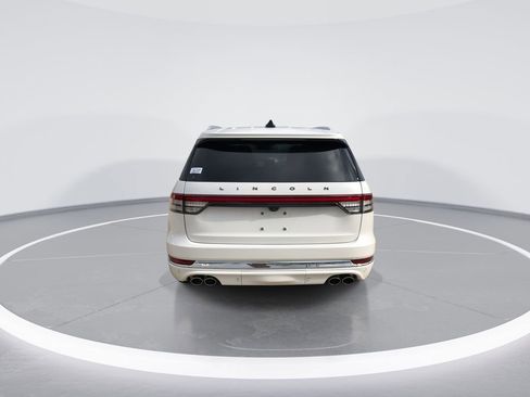Used 2025 Lincoln Aviator Black Label image 7