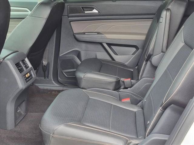 Used 2021 Volkswagen Atlas SE w/ Panoramic Sunroof Package FWD image 17
