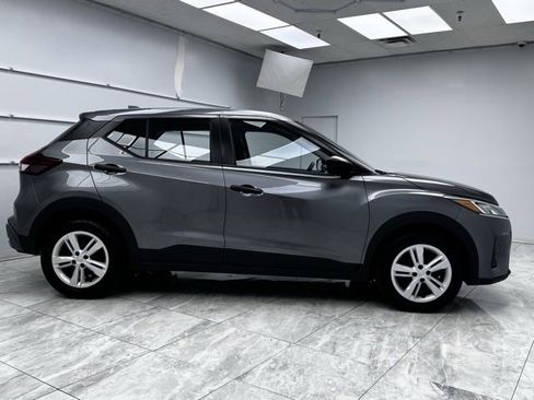 Used 2024 Nissan Kicks S image 9