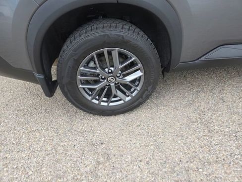 Used 2021 Nissan Rogue S AWD/4WD image 9