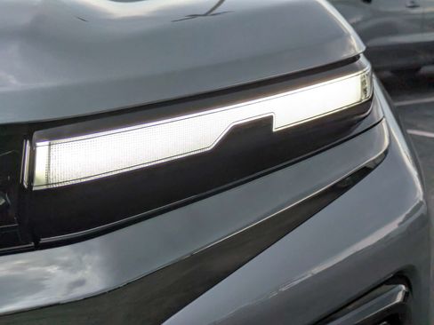 New 2026 Chevrolet Traverse Z71 w/ Driver Confidence Package AWD/4WD image 34