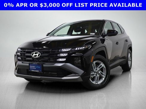 Used 2026 Hyundai Tucson SE FWD image 1