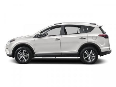 Used 2017 Toyota RAV4 XLE AWD/4WD image 6
