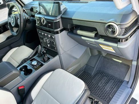 Used 2025 INEOS Grenadier Fieldmaster Edition image 27