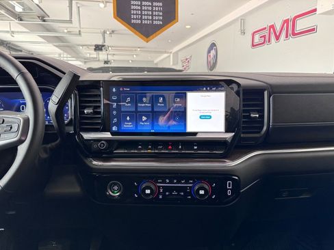 Certified 2024 Chevrolet Silverado 1500 LT AWD/4WD image 20