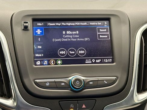 Used 2023 Chevrolet Equinox LT image 9