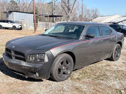 Used 2010 Dodge Charger SXT image 2