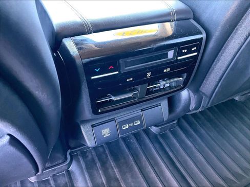 Used 2023 Acura MDX SH-AWD w/ Technology Package image 29