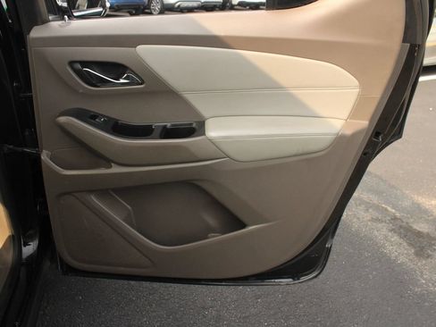 Used 2018 Chevrolet Traverse LT AWD/4WD image 24
