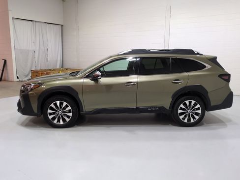 Certified 2025 Subaru Outback Touring XT AWD/4WD image 6