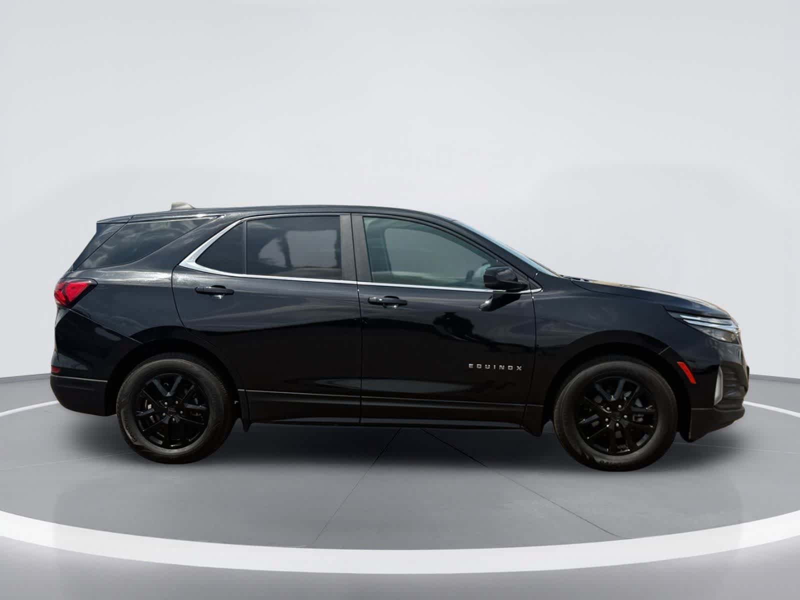 Used 2023 Chevrolet Equinox LT FWD image 10
