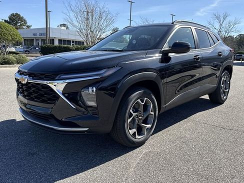 New 2026 Chevrolet Trax LT w/ Driver Confidence Package image 7