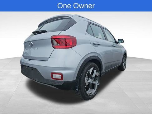 Used 2023 Hyundai Venue SEL image 5