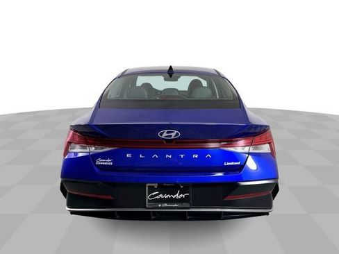 Used 2025 Hyundai Elantra Limited FWD image 7