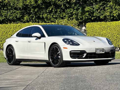 Used 2021 Porsche Panamera image 10