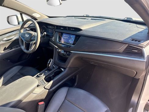Used 2024 Cadillac XT5 Premium Luxury image 32