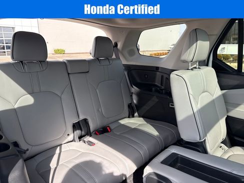 Certified 2025 Honda Pilot Elite image 11