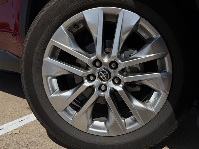 Certified 2025 Toyota RAV4 XLE Premium FWD image 9