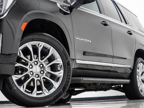 Used 2023 GMC Yukon SLT w/ SLT Premium Package RWD image 3