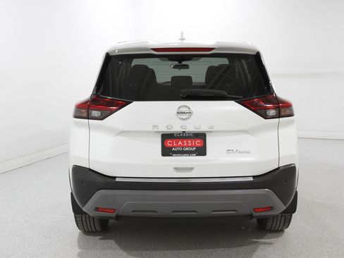 Used 2021 Nissan Rogue SV image 19