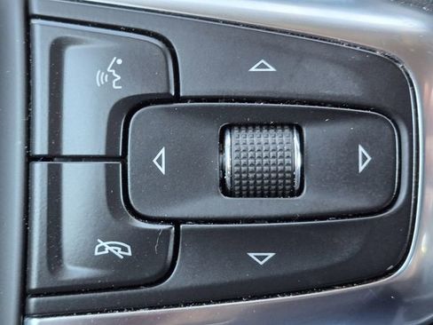 Used 2024 Chevrolet Blazer LT image 17