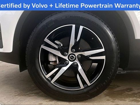 Certified 2025 Volvo XC40 B5 Core image 11