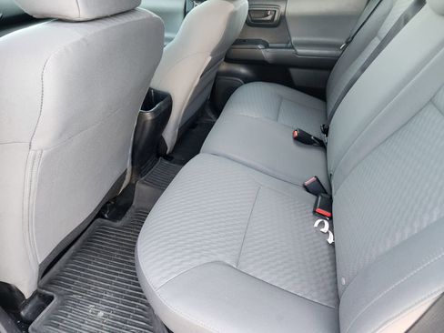 Used 2022 Toyota Tacoma SR image 34
