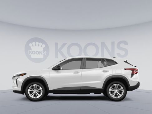 New 2026 Chevrolet Trax LS FWD image 2