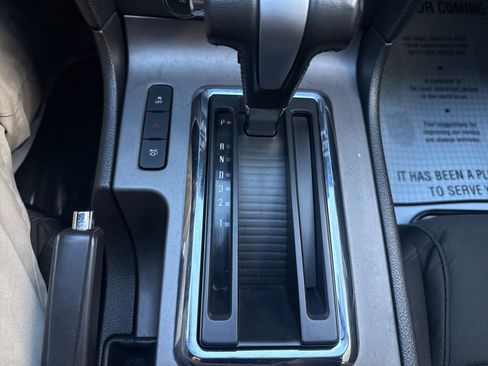 Used 2012 Ford Mustang Convertible image 17