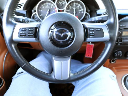 Used 2006 MAZDA MX-5 Miata Grand Touring w/ Suspension Pkg image 44