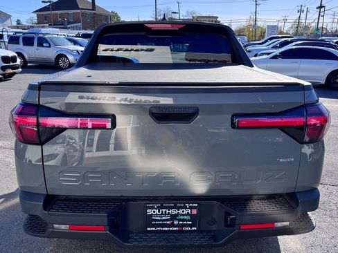 Used 2023 Hyundai Santa Cruz SE AWD/4WD image 6