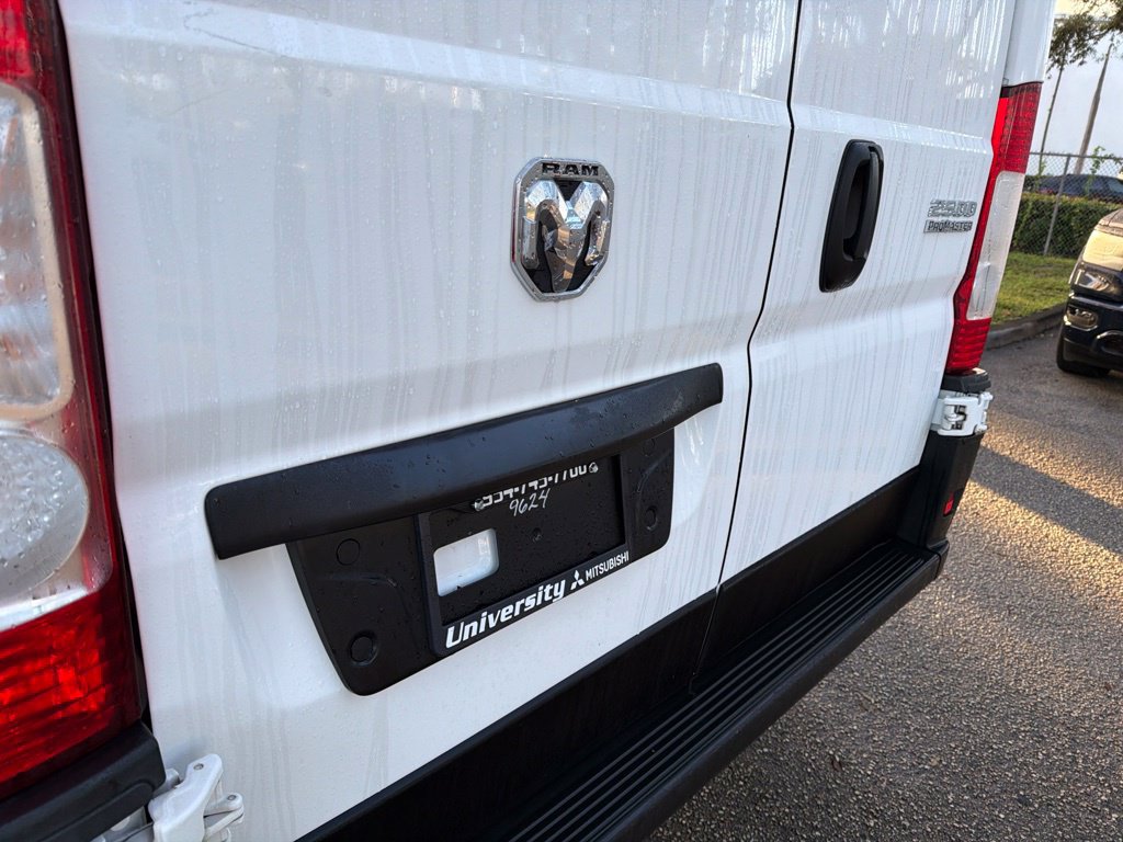 Used 2025 RAM ProMaster 2500 w/ Convenience Group FWD image 16